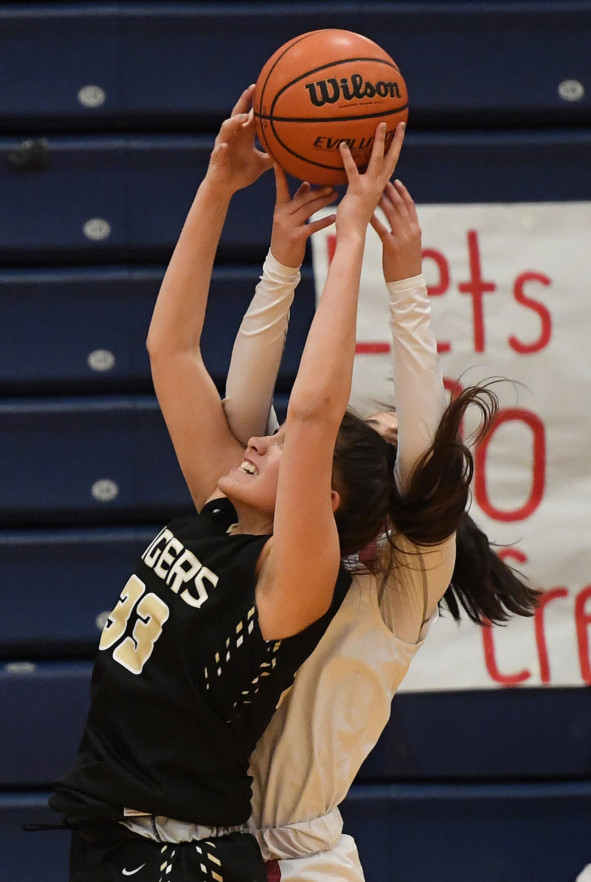 030420-s-girlsbb 305.jpg